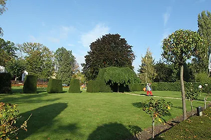 Hotellerie Du Bas-breau فندق 4*