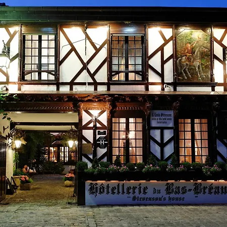 Hotel Hôtellerie Du Bas-bréau 4*
