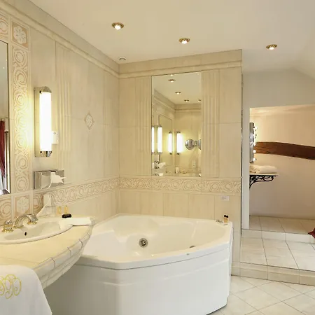 Hotellerie Du Bas-breau Hotel