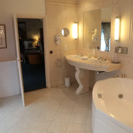 Hotellerie Du Bas-breau ברביזון