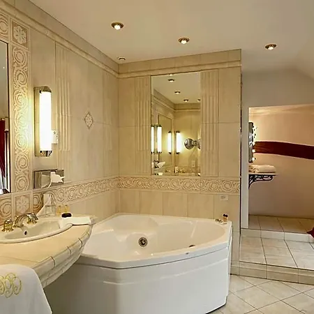 Hotellerie Du Bas-breau 4*