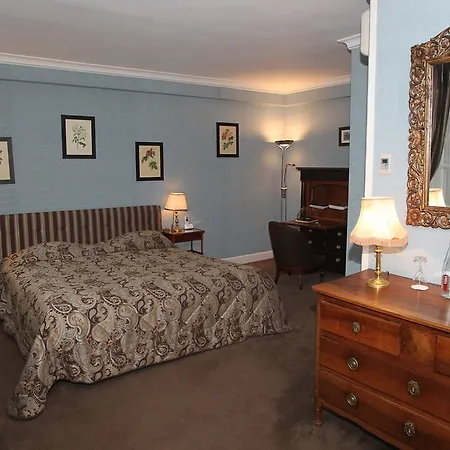 Hôtellerie Du Bas-bréau 4*