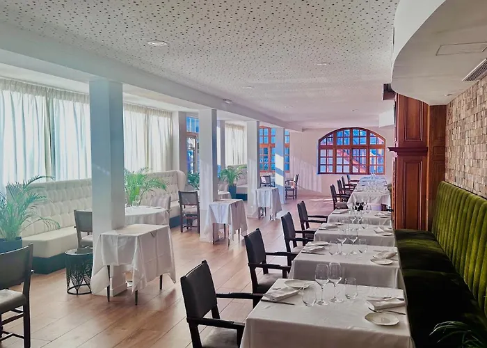 Hôtellerie Du Bas-bréau 4*