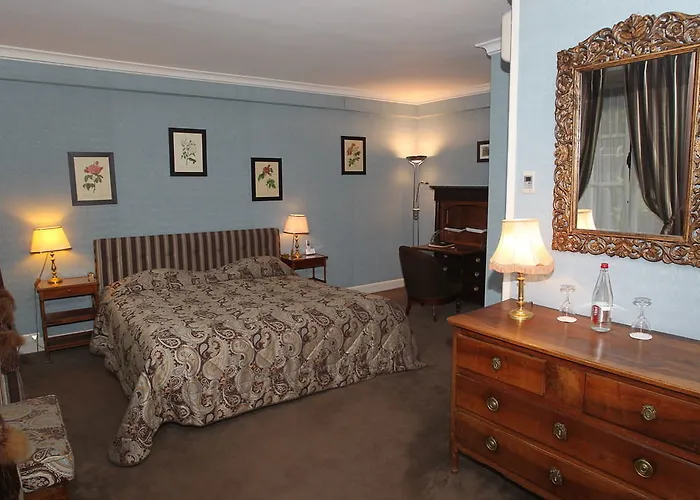 Hotellerie Du Bas-breau 4*