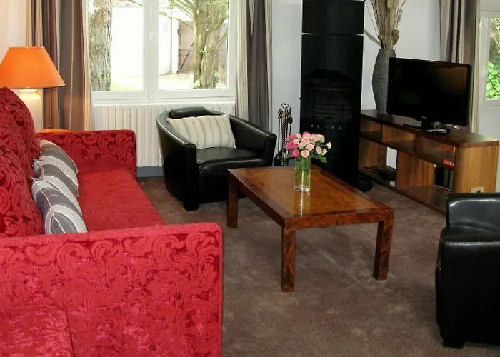 Hotel Hôtellerie Du Bas-bréau 4*